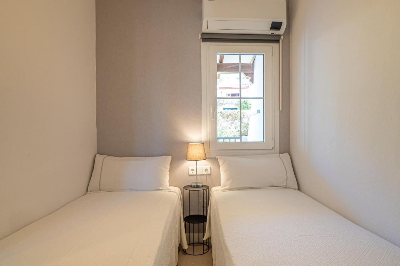 Precioso Apartamento Reformado Con Vistas A Playa Son Bou Esterno foto